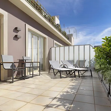Holiday Suites-3