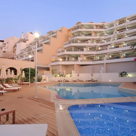 Macaris Suites & Spa-2
