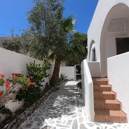 Anny Studios & Rooms Perissa Beach-3