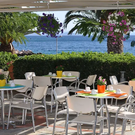 Kyveli Hotel Apartments-3