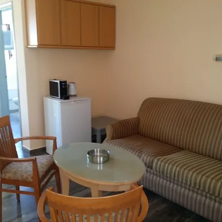 Minerva Beach-3