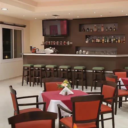 Hotel Sea Breeze-3