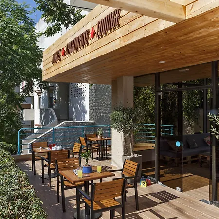 Stay Rhodes Hostel & Bar-2