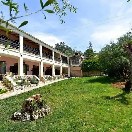 Medusa Lux Apartments-3