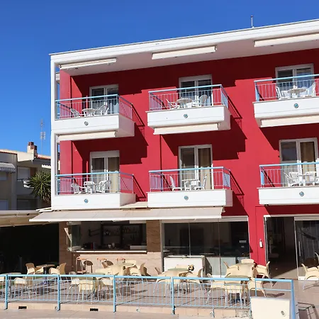 Summer Dream Hotel-2