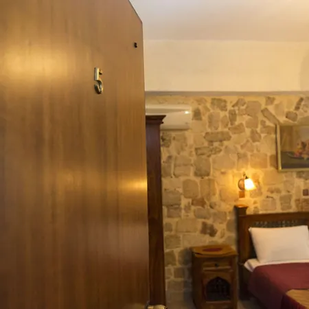 Spot Hotel-3