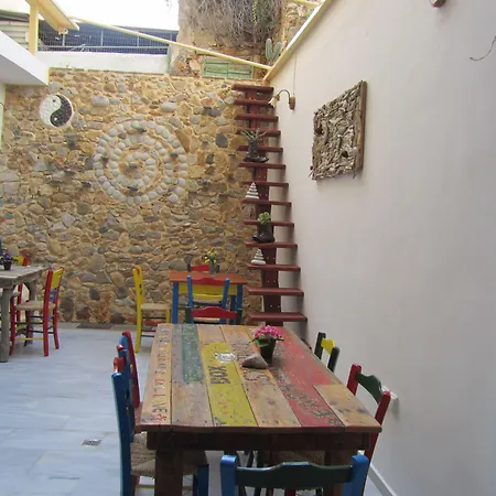 Poco Loco Bed & Breakfast-2