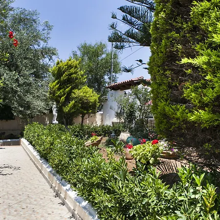 Tzivras Villa & Apartments-2