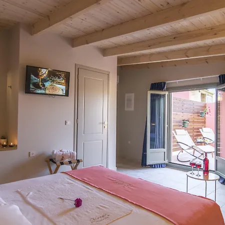 Viaggio Elegant Rooms-3