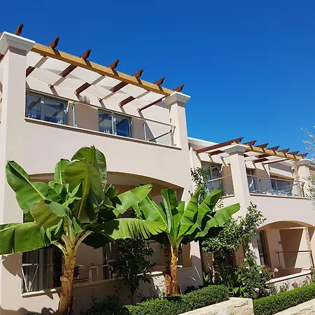 Isida Hotel Agia Marina-3