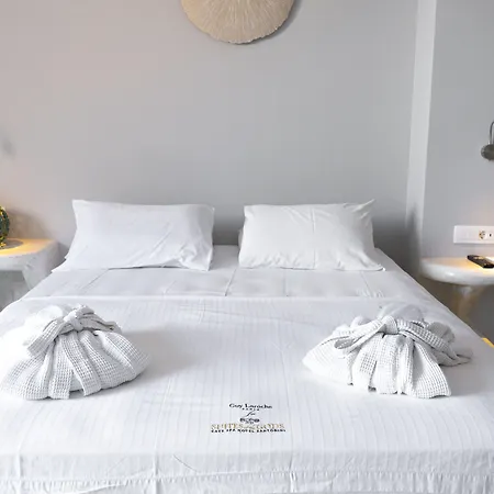 Demilmar Luxury Suites-2