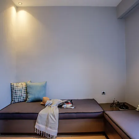 Aethra Boutique Rooms-3
