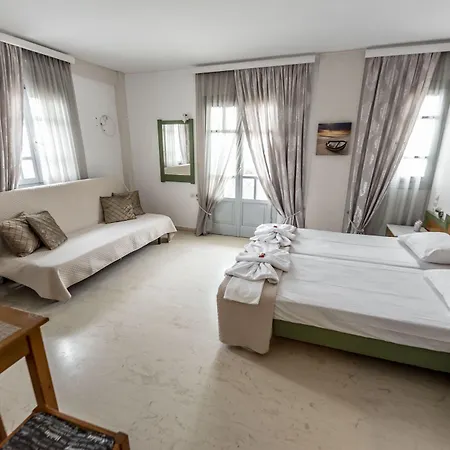 Helen Suites-2