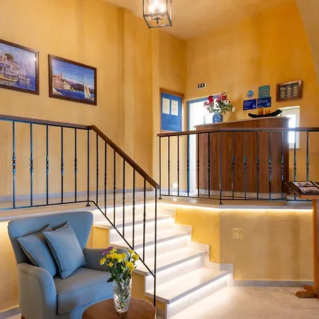 Captain'S House Hotel Suites & Apartments-3