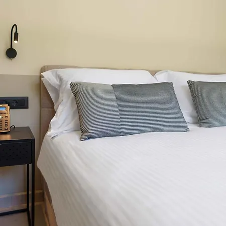 Mariette Rhodes Urban Suites (Adults Only)-2