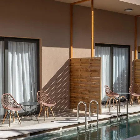 Golden Bee Lifestyle-3