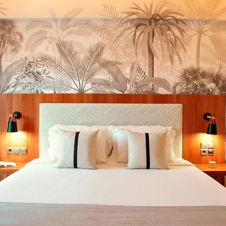 Zeus Essence Ramada By Wyndham Athens-3