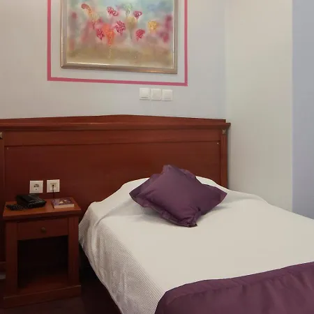 Triton Hotel Piraeus-2
