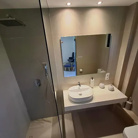 Yianetta Hotel & Suites-3