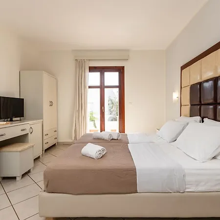 Plaka Hotel II-3