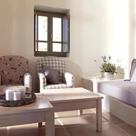 Themonies Luxury Suites-2