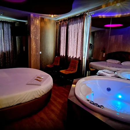 Carol Hotel-2