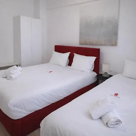 City Plaza Apartments & Rooms-2