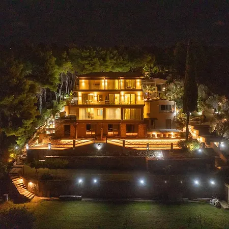 Core Luxury Suites (Adults Only)-2