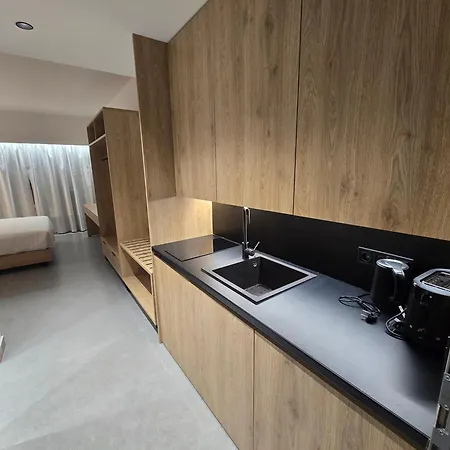 Tondoris Apartments-3