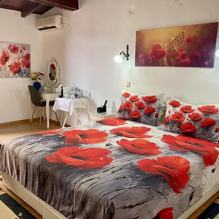 Anemones Rooms-3
