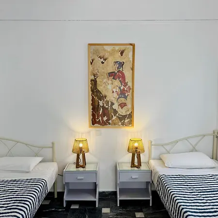Tritonas Rooms-2