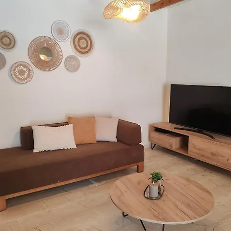 Angelica Studios And Apartments-2