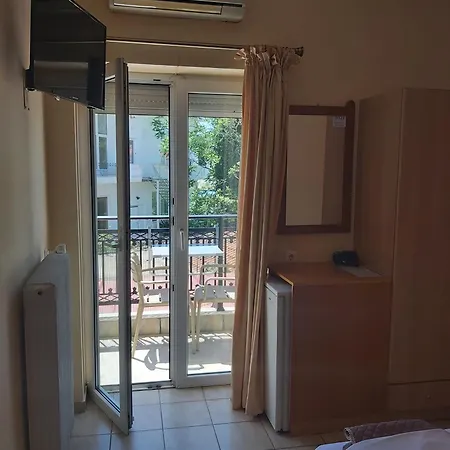 Zoumboulis Rooms-3