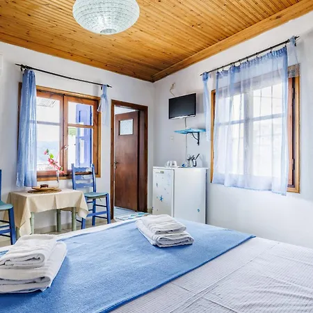 Stamatis Rooms-2