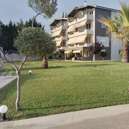 Alex House-3