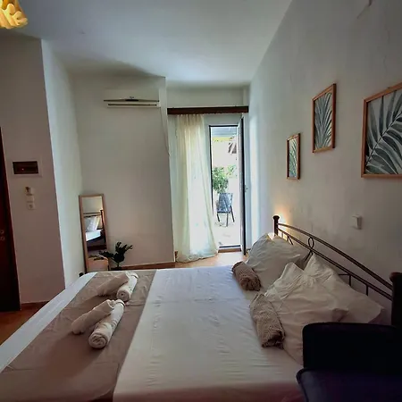 Chrysa'S Studios-3