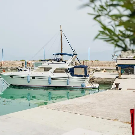 Great Greece Le Convivial Suites-2