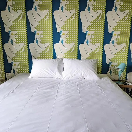 Okeania Seafront Rooms In Kamena Vourla-3