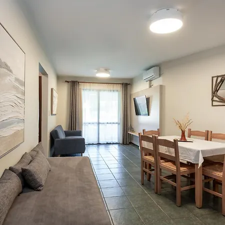 Mirtilos Studios & Apartments-3
