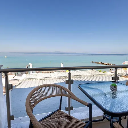 Afrodite Seaside Rooms-2