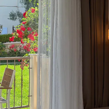 Valentinos House-2