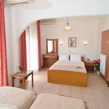 Hotel Triada-3
