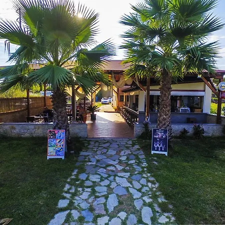 Seaview Aparthotel-3