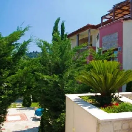 Studios Giga Mar-3