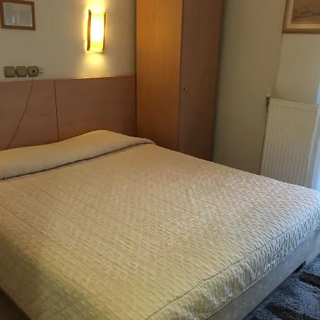Hotel Orestion - Bike And Motorcycle Friendly Hotel-2