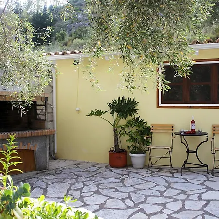 Nikolas Studios-3