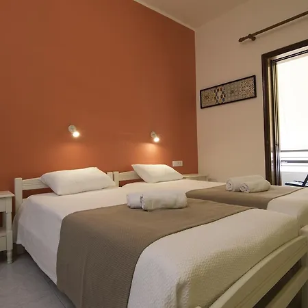 Niki Rooms-2