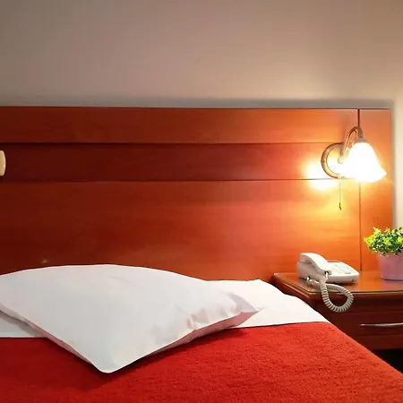 Vienna Hotel-2