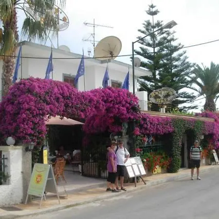 Harry'S Bar & Apartments 1-2