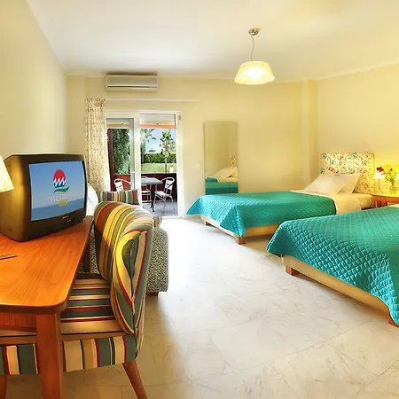Martha'S Haus Hotel-2